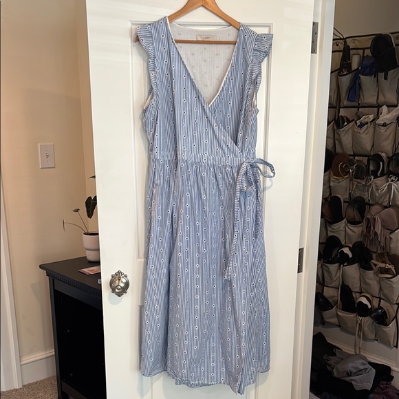 LOFT Dresses & Skirts - LOFT Blue and White Sleeveless Sundress